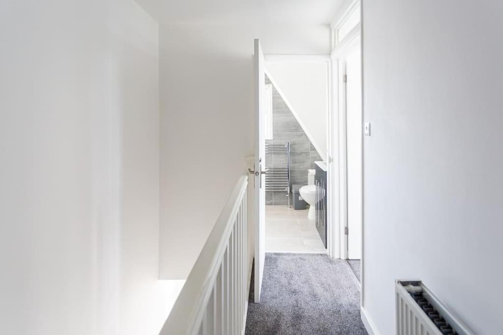 2 Bed Apartment Near The Beach Southend-on-Sea Bagian luar foto