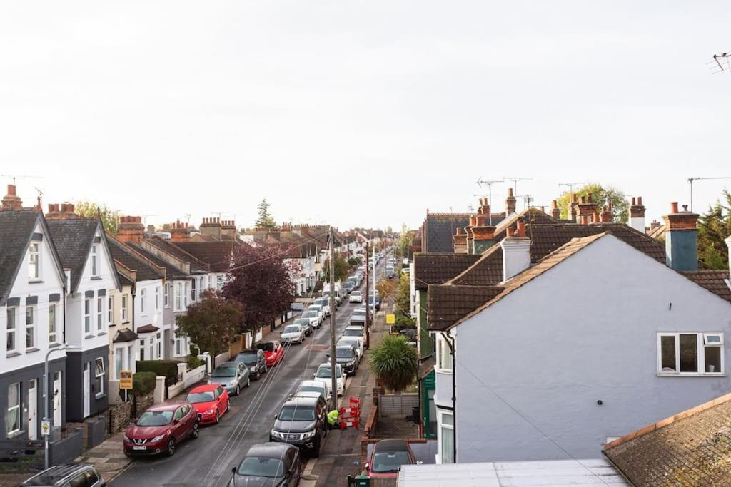 2 Bed Apartment Near The Beach Southend-on-Sea Bagian luar foto