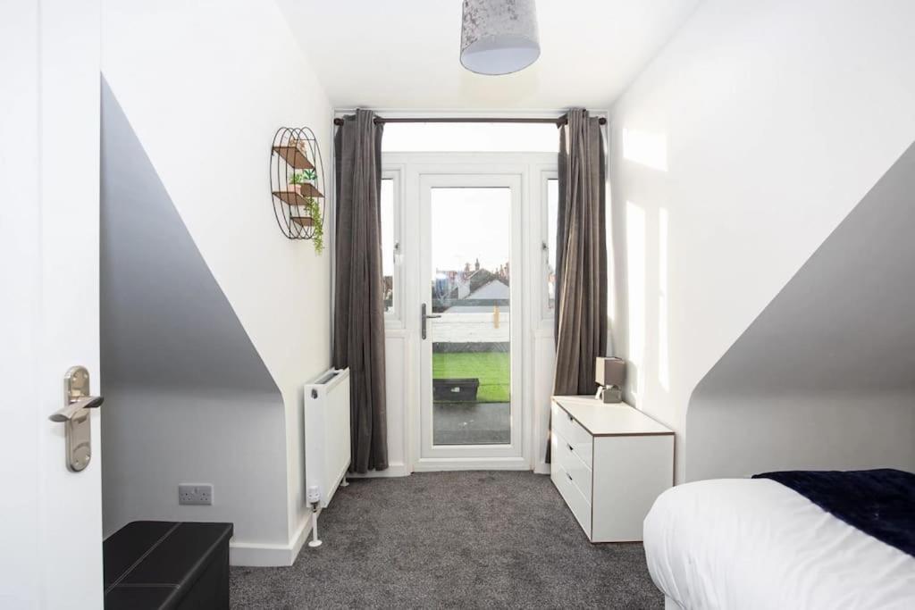 2 Bed Apartment Near The Beach Southend-on-Sea Bagian luar foto