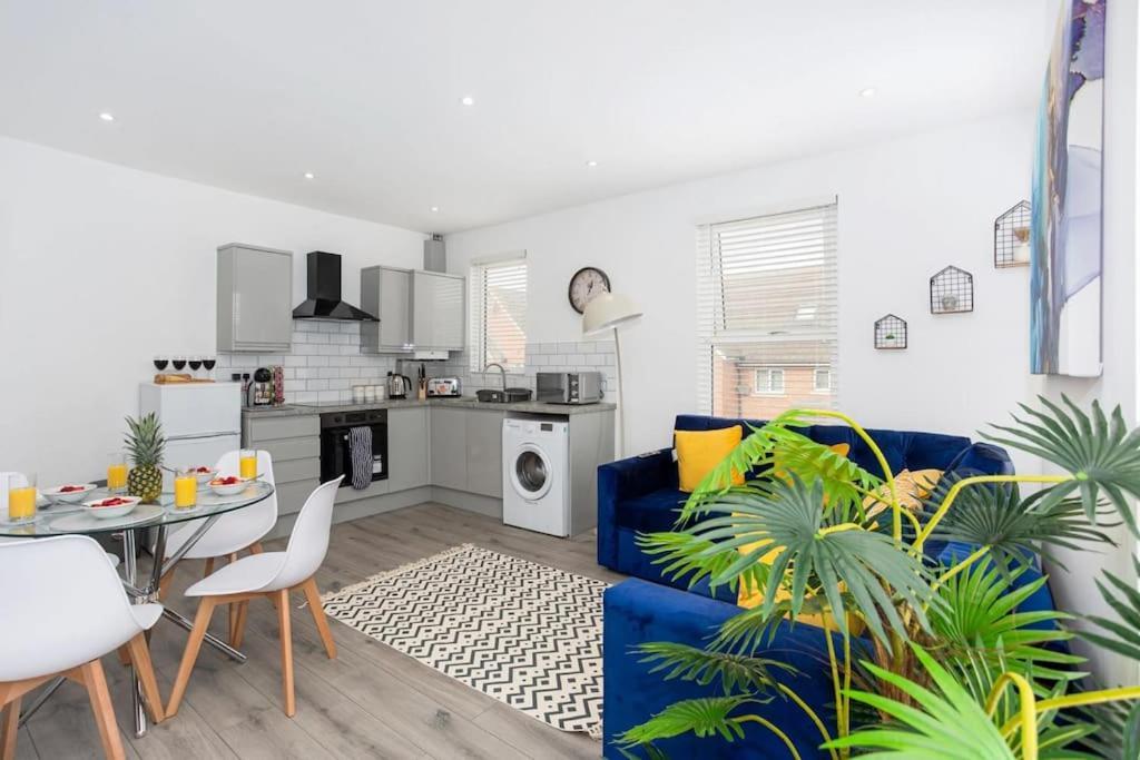 2 Bed Apartment Near The Beach Southend-on-Sea Bagian luar foto